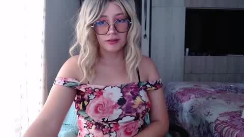 Mariana online show from September 26, 2025, 8:24 pm