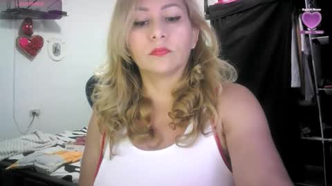 mariana995649 online show from October 22, 2025, 7:57 pm