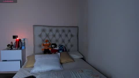 Mariana Roe online show from November 24, 2025, 2:22 am