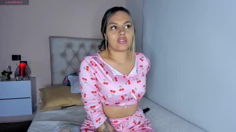 Mariana Roe online show from November 26, 2025, 12:44 am