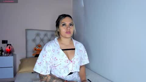Mariana Roe online show from November 30, 2025, 5:17 pm