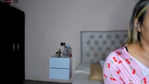 Mariana Roe online show from December 2, 2025, 1:00 am