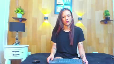 Mariana Angel online show from December 6, 2024, 1:29 am