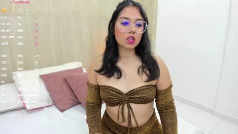 Mariana Allen online show from February 7, 2025, 3:23 am