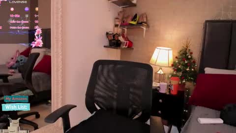 Mar y online show from December 4, 2025, 3:21 pm