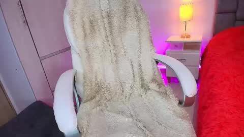 Snapshot of mariana_gomez01 chatting on March 7, 2025, 6:54 pm Mariana Gomez online show from March 7, 2025, 6:54 pm