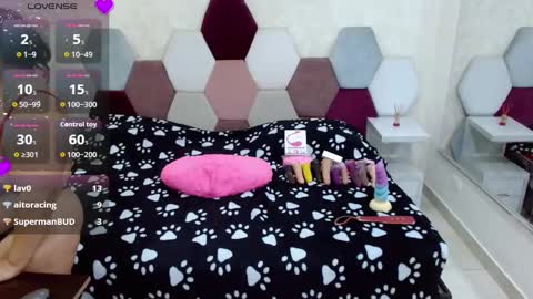 mariana online show from October 3, 2025, 6:38 pm