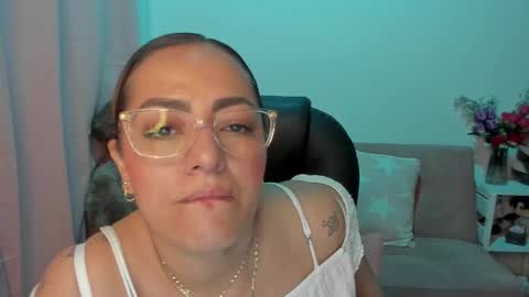 Mariana Lopez online show from March 12, 2025, 6:40 am