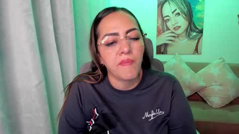 Mariana Lopez online show from November 9, 2025, 1:15 am