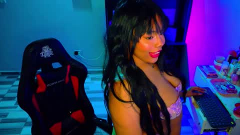 Mariana Prada online show from November 3, 2025, 5:09 am