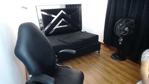 Mariana online show from January 15, 2026, 3:00 am