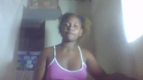 mariangeeee online show from November 25, 2025, 10:37 am