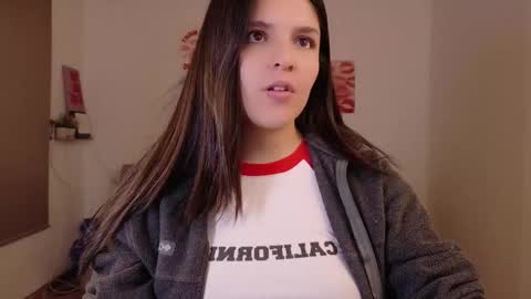 mariangeel_ online show from February 4, 2026, 12:49 am