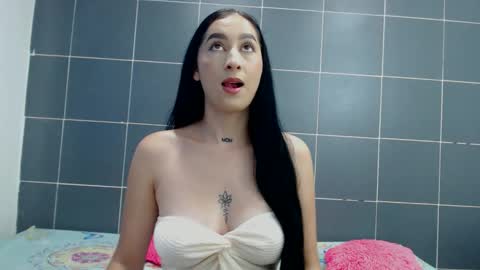 Mariangel online show from October 23, 2025, 7:34 pm