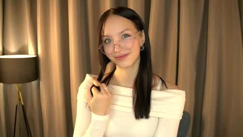 Rachel online show from November 3, 2025, 9:59 pm