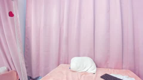 Snapshot of marianrosse chatting on June 27, 2026, 12:22 pm marianrosse online show from June 27, 2026, 12:22 pm