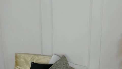 Maria Pettit online show from February 17, 2026, 11:18 am