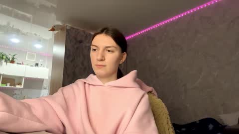 Snapshot of maribethgradowski chatting on March 4, 2026, 3:18 pm Eva online show from March 4, 2026, 3:18 pm