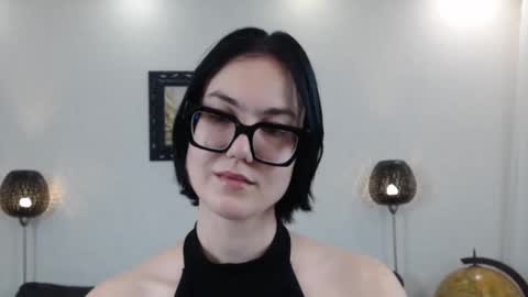 Marie Fitch online show from November 7, 2025, 4:23 am