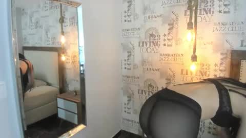 MARIE  online show from November 27, 2025, 12:40 pm