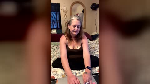 Marie online show from May 31, 2026, 8:43 pm