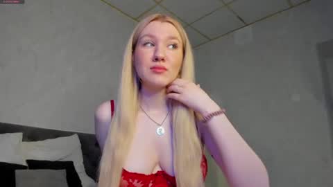 Snapshot of mariel_brown chatting on June 22, 2026, 12:56 am mariel_brown online show from June 22, 2026, 12:56 am