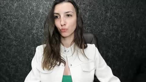 marielleanker online show from September 11, 2025, 12:44 am