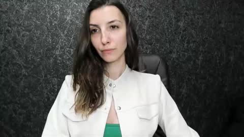 marielleanker online show from September 14, 2025, 4:55 am