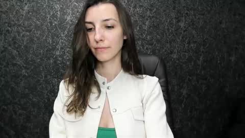 marielleanker online show from September 19, 2025, 1:51 am