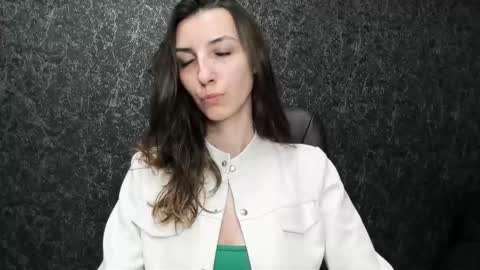 marielleanker online show from September 20, 2025, 8:32 pm