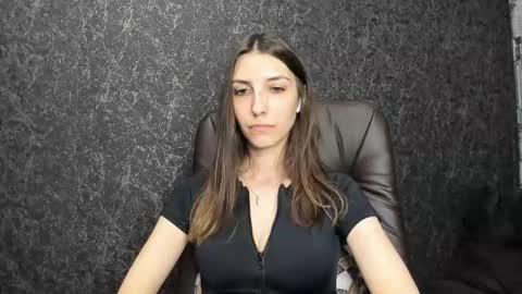 marielleanker online show from October 8, 2025, 11:57 pm