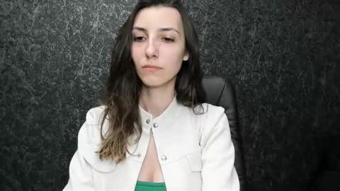 marielleanker online show from October 14, 2025, 3:02 pm