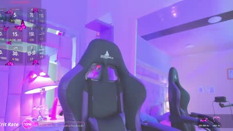 mariiahneedles online show from May 12, 2026, 9:01 pm