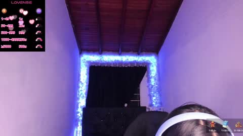 Mariana Hasper online show from December 4, 2024, 2:20 am