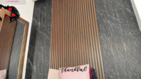 Marilyn  online show from April 22, 2026, 11:56 am