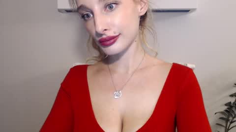 Snapshot of marilyndevilish chatting on January 20, 2025, 6:43 pm MarilynDevilish online show from January 20, 2025, 6:43 pm