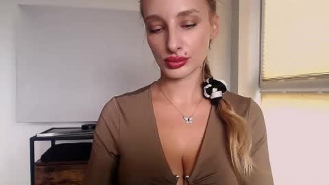 Snapshot of marilyndevilish chatting on September 17, 2025, 7:32 am MarilynDevilish online show from September 17, 2025, 7:32 am