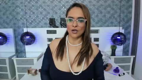 Marilyn Vega online show from January 31, 2025, 12:28 am