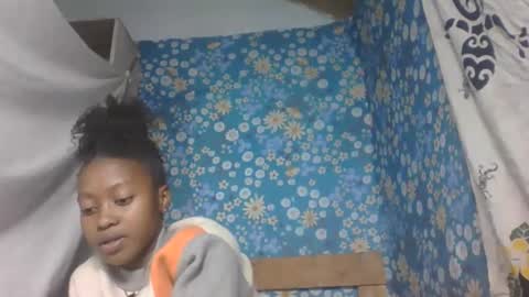 Snapshot of marinagold69 chatting on May 31, 2026, 12:01 pm marinagold69 online show from May 31, 2026, 12:01 pm