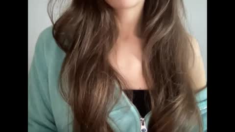 Snapshot of marinalovenow chatting on February 20, 2025, 6:50 am Marina online show from February 20, 2025, 6:50 am