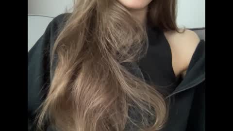 Snapshot of marinalovenow chatting on March 4, 2025, 8:13 am Marina online show from March 4, 2025, 8:13 am