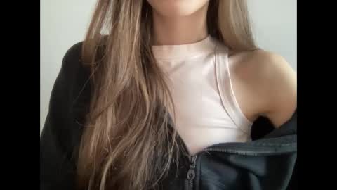 Snapshot of marinalovenow chatting on March 6, 2025, 2:18 pm Marina online show from March 6, 2025, 2:18 pm