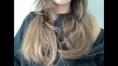 Snapshot of marinalovenow chatting on September 17, 2025, 9:33 am Marina online show from September 17, 2025, 9:33 am