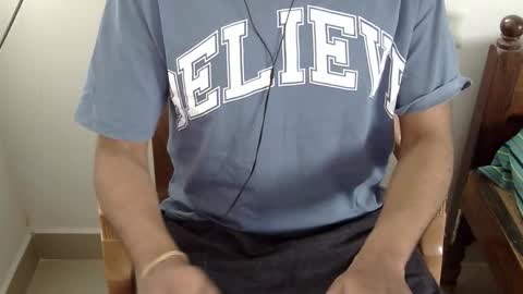 The SHY UncutBoy online show from February 1, 2026, 4:22 am