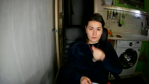 Snapshot of marinettaqhot chatting on December 29, 2024, 4:19 pm MarinettaQhot online show from December 29, 2024, 4:19 pm