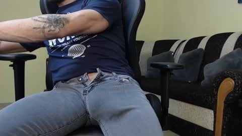 marioslim online show from January 15, 2025, 6:51 pm