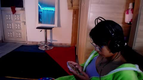 Maritza Ferrer -Samara Beltran online show from November 24, 2025, 4:34 am