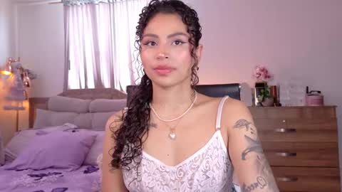 Snapshot of marivimichel03 chatting on September 28, 2025, 7:08 pm online show from September 28, 2025, 7:08 pm