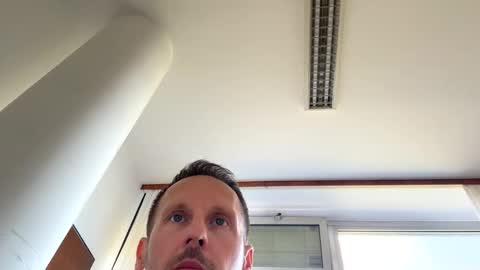 Mark online show from April 9, 2026, 10:53 am