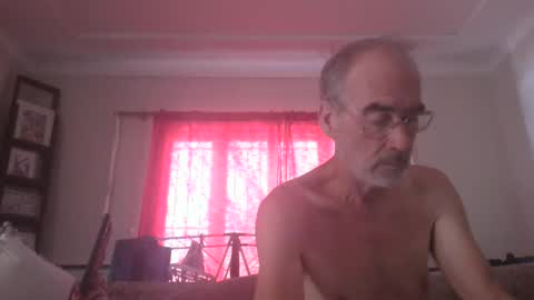 Snapshot of mark_and_lola chatting on December 4, 2025, 1:59 am mark_and_lola online show from December 4, 2025, 1:59 am